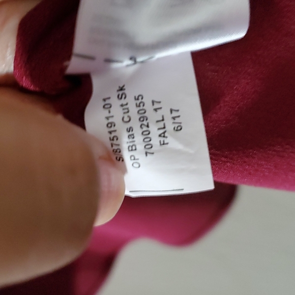 Olivia Palmero BR Burgandy set - Picture 7 of 9